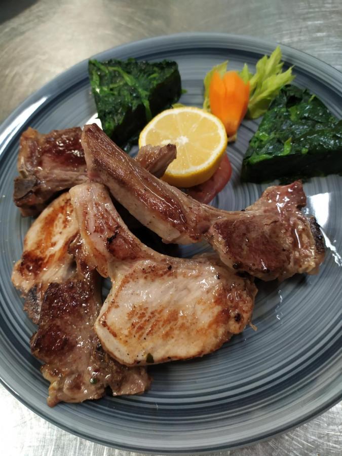 Albergo Ristorante Cacciatori أورونزو دي كادوري المظهر الخارجي الصورة